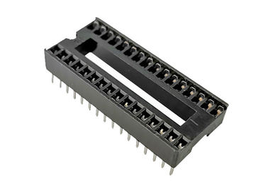1.778mm Pitch IC Soket DIP Kare Delik Pin Header Konnektör 3A Akım Derecesi